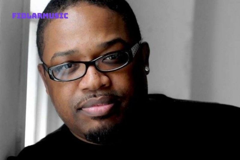 Dave Hollister Overview